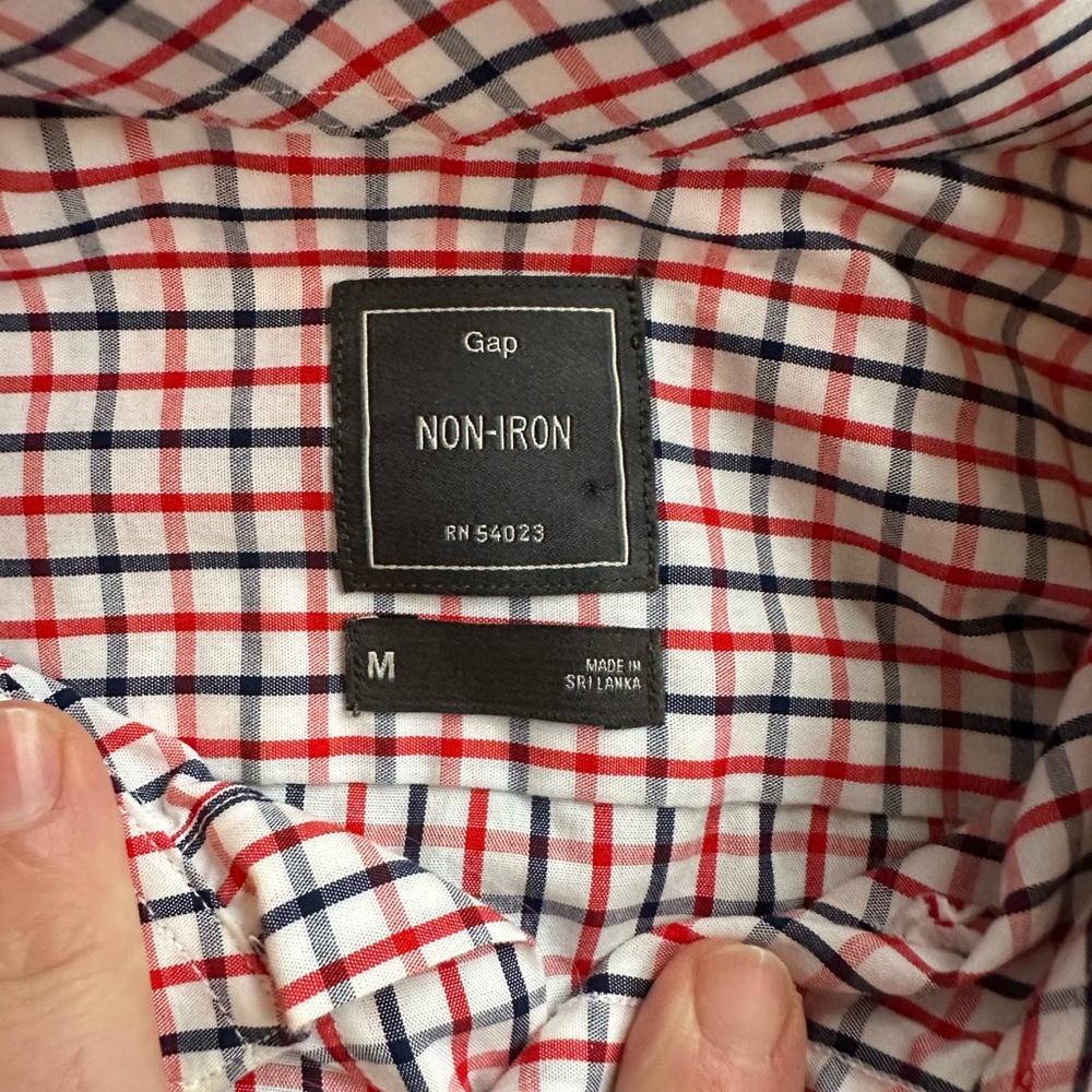 GAP Men’s Red & Navy Check Non-Iron Button-Down Shirt